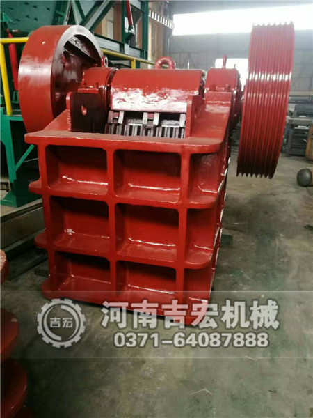 鄂式破碎機